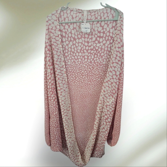 Twenty Ten Pink and White Patterned Kimono Cardigan, Plus Size 1X - Picture 1 of 3